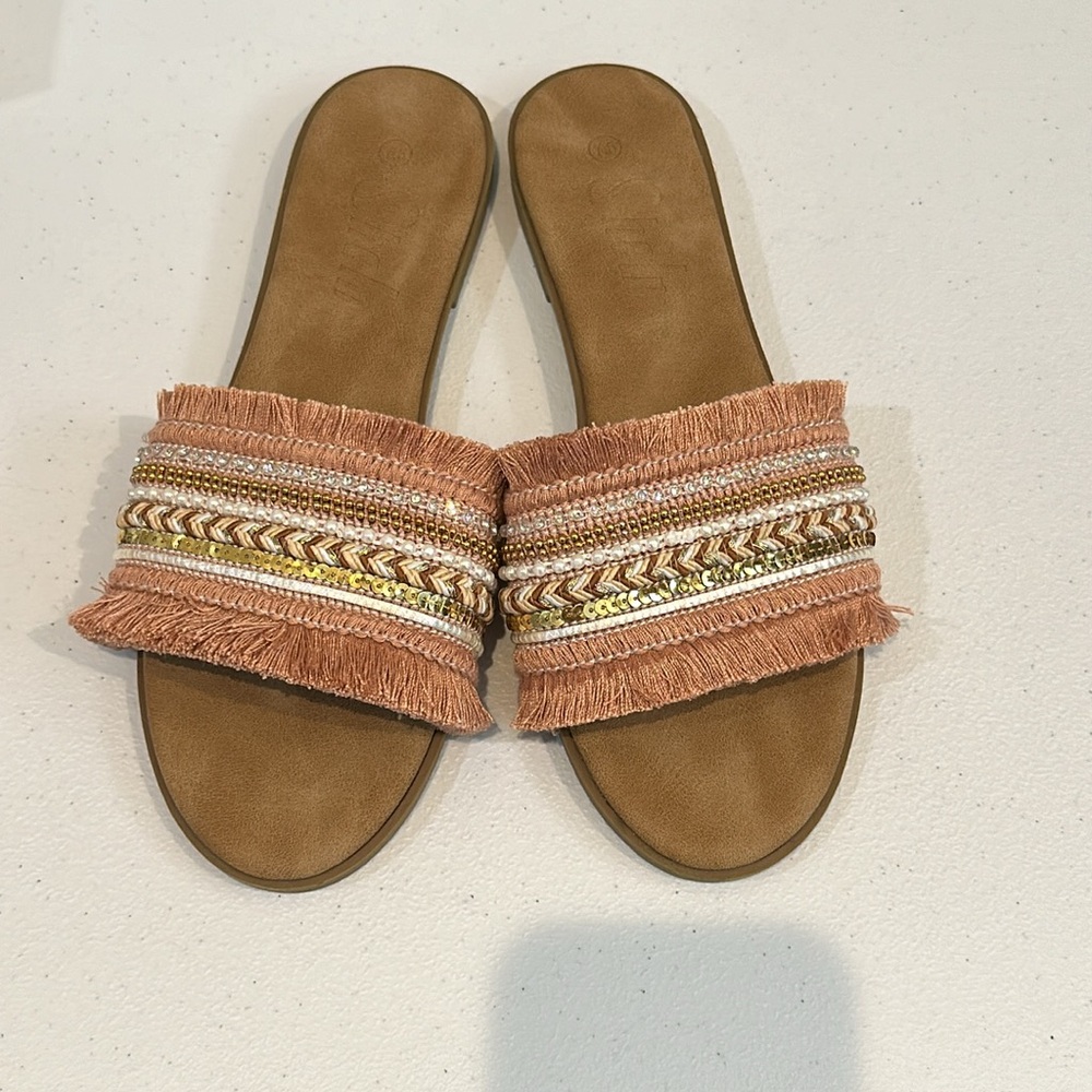 Neutral tan and gold sequin fridge summer sandals